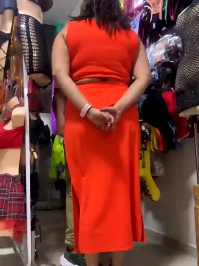 BUSTY-STORE-LAROSALIA1XXX