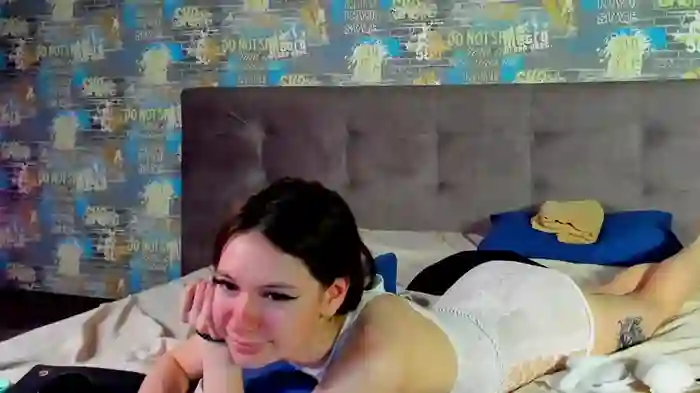 Nicole_Charm