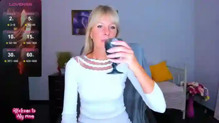 Anita_Tayson