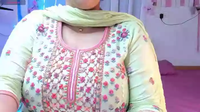 Gulabi_Queen