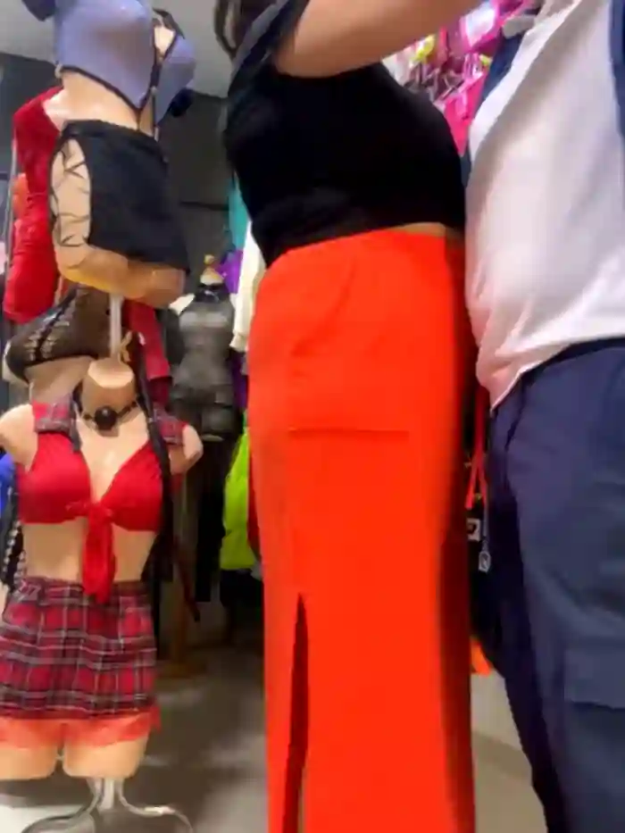 BUSTY-STORE-LAROSALIA1XXX