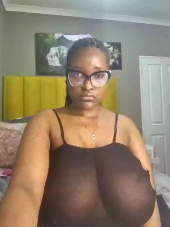 Bustygoddess32
