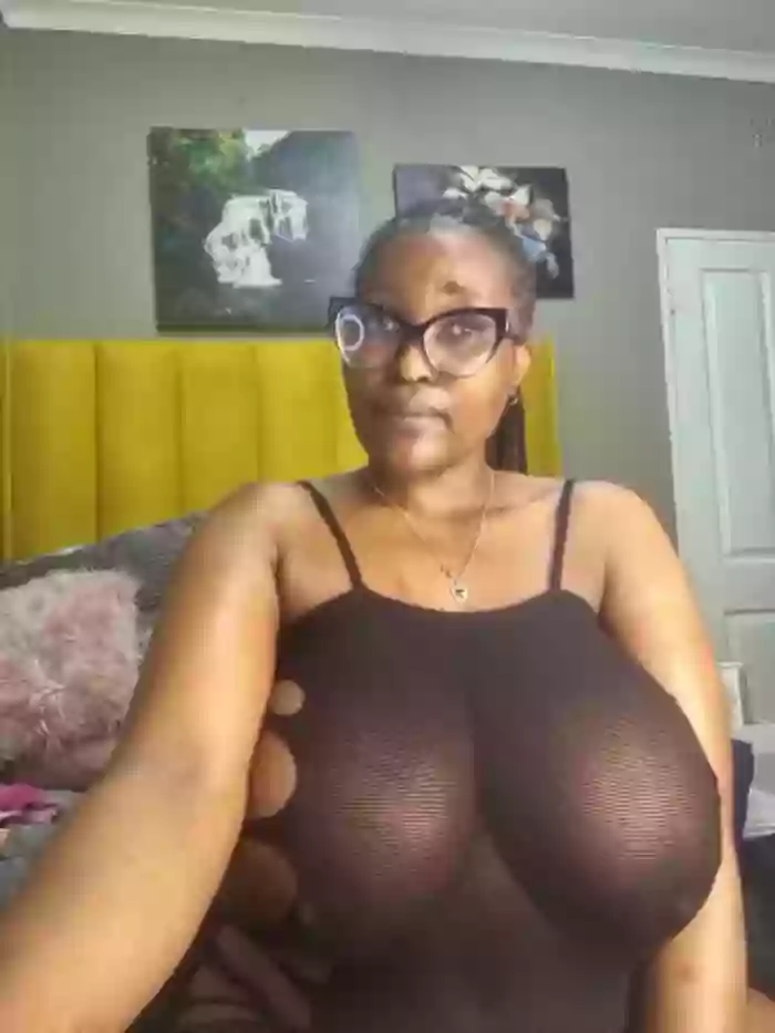 Bustygoddess32