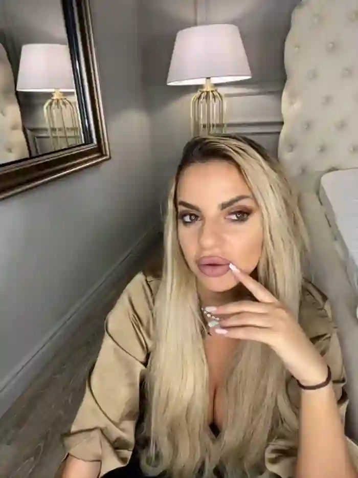 CassieJollie