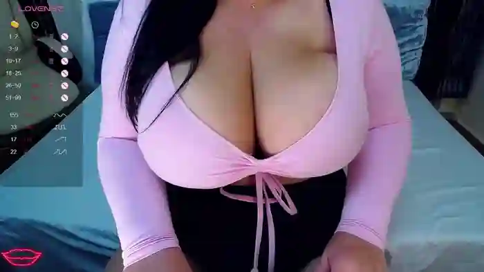 Valeri_wow_Boobs