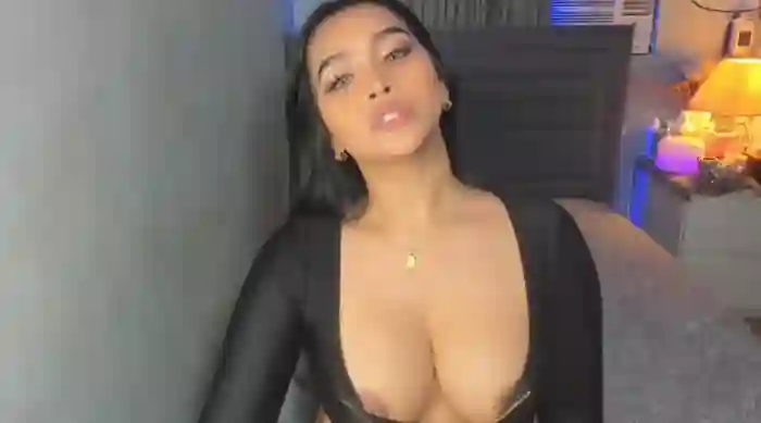 PrettyYoungHugeCockTS