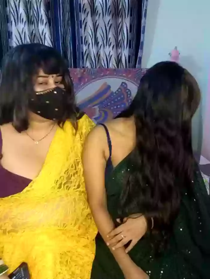 Indian_hotmilfs