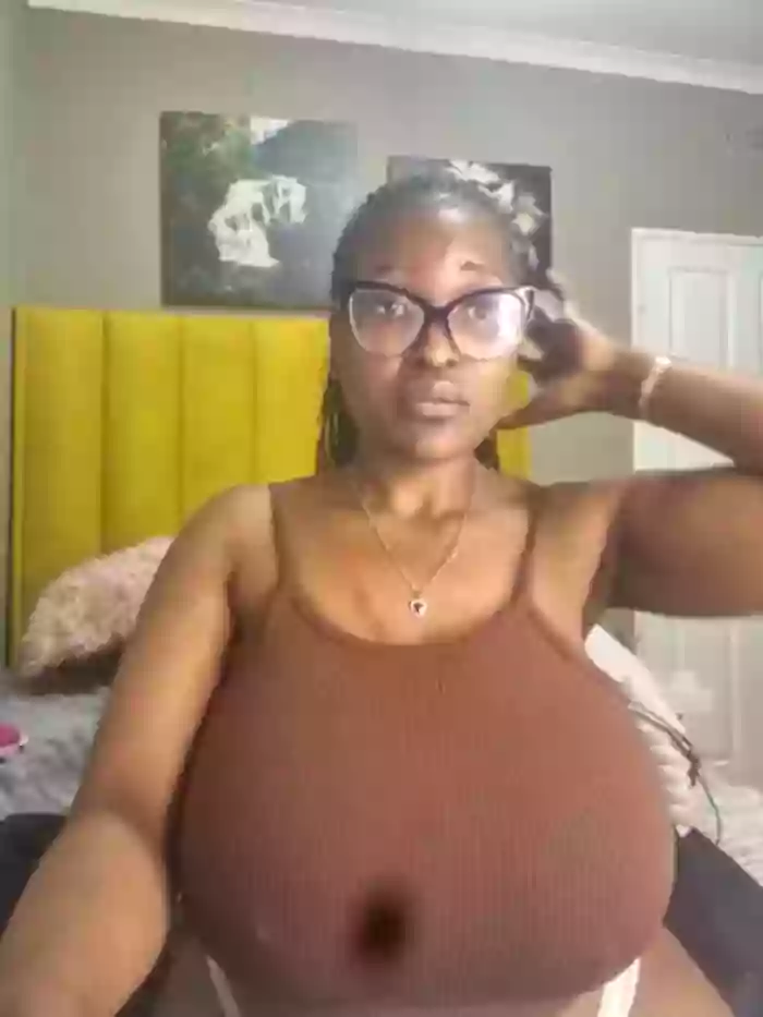 Bustygoddess32