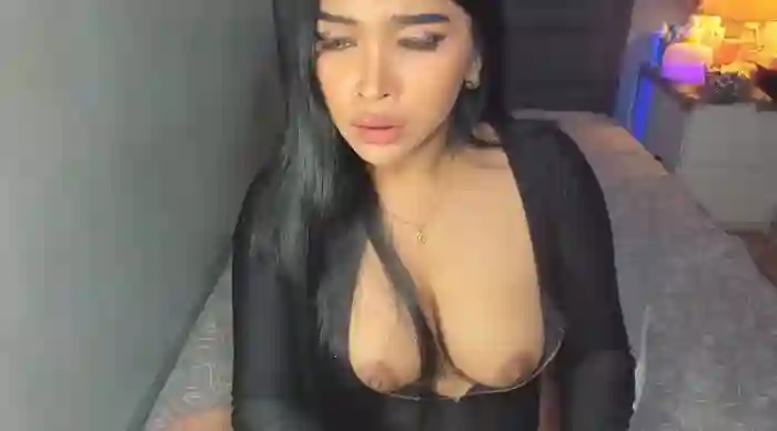 PrettyYoungHugeCockTS