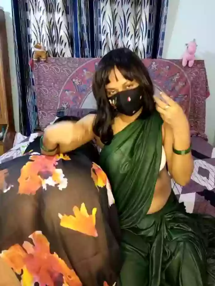 Indian_hotmilfs