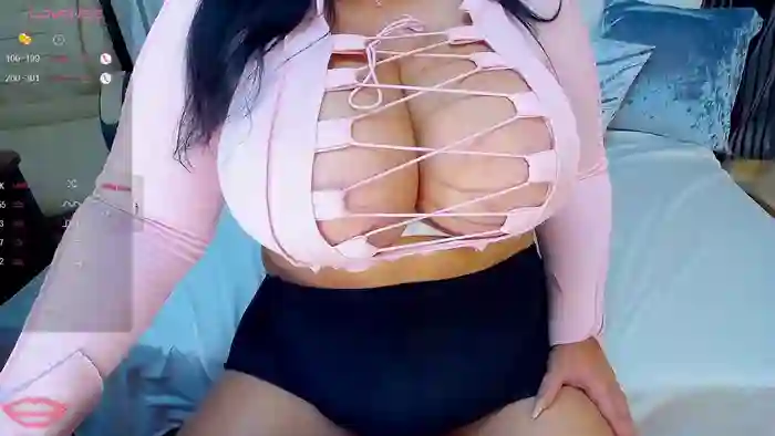 Valeri_wow_Boobs