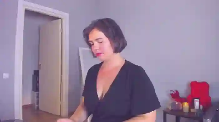 M1ssShyMira