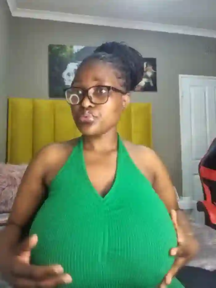 Bustygoddess32