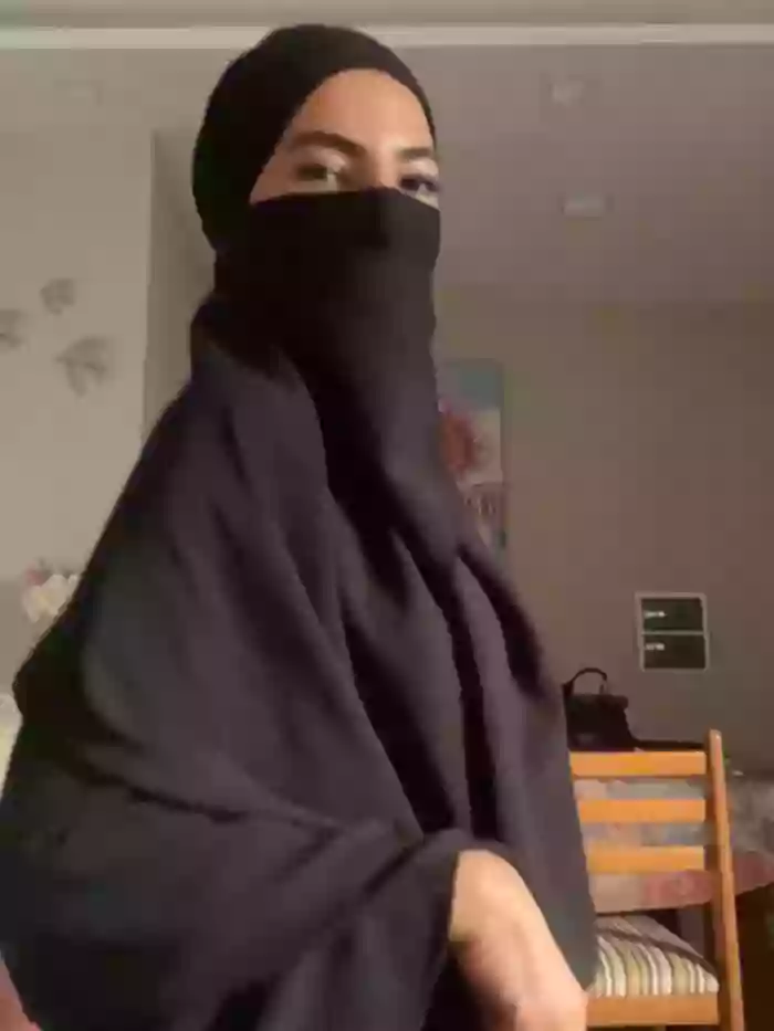 Hijabi_HotGirls