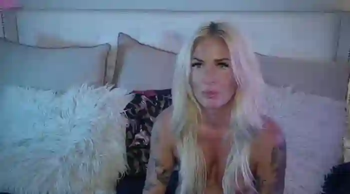 blondiluvsanal
