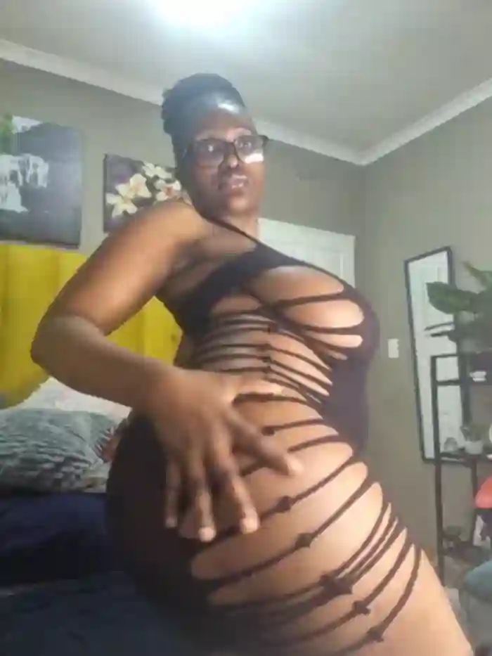Bustygoddess32