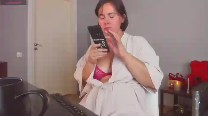 M1ssShyMira