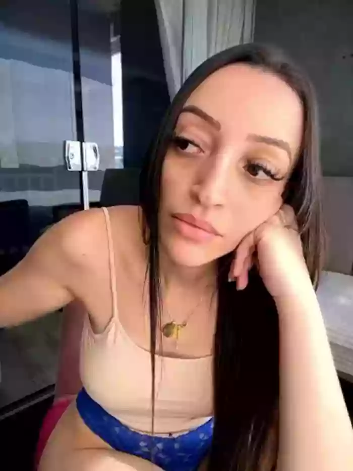 bellelouise Stripchat Camshow Recording from 2024-08-12 ...  
