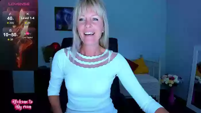 Anita_Tayson