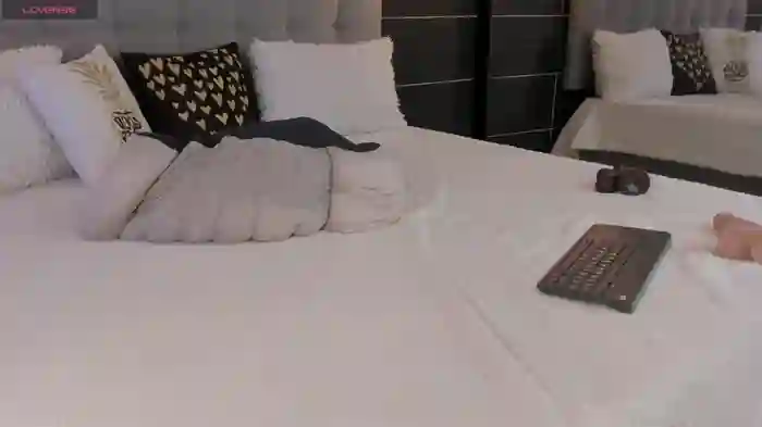 Bella_TS_
