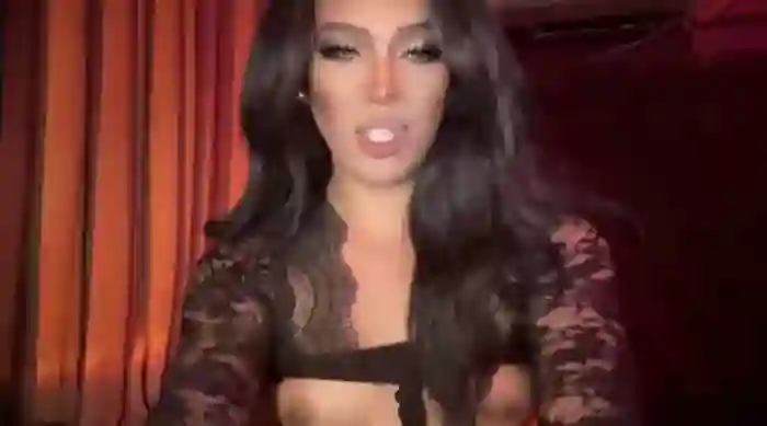 Lo_la_69