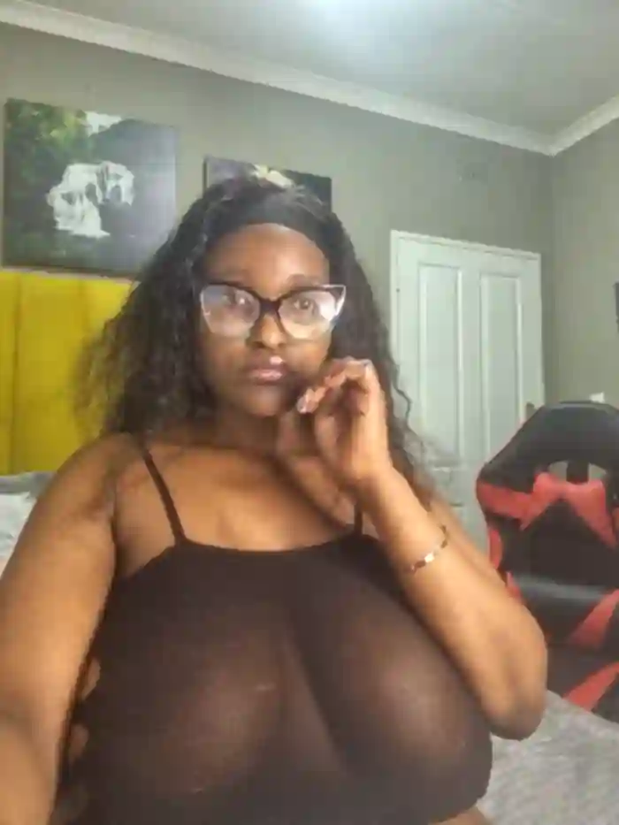 Bustygoddess32