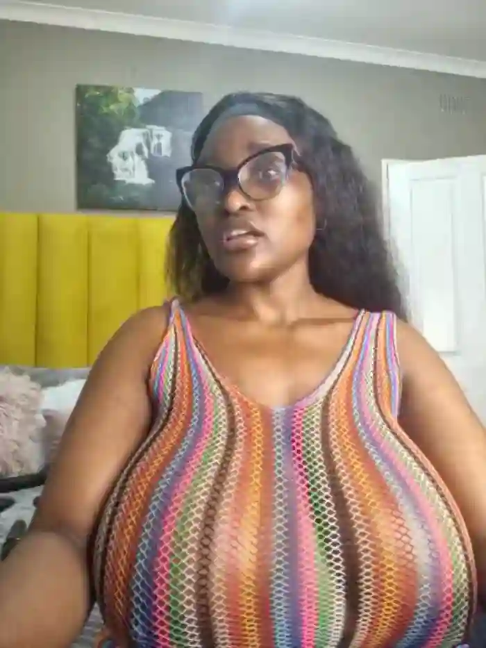 Bustygoddess32