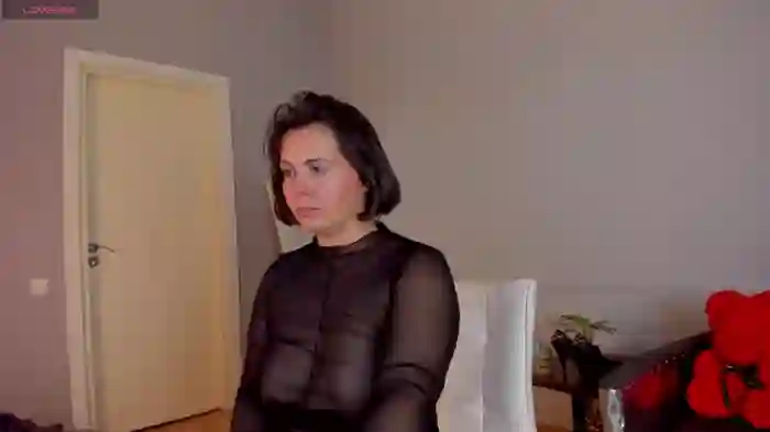 M1ssShyMira