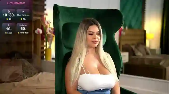 SophieBoobsX