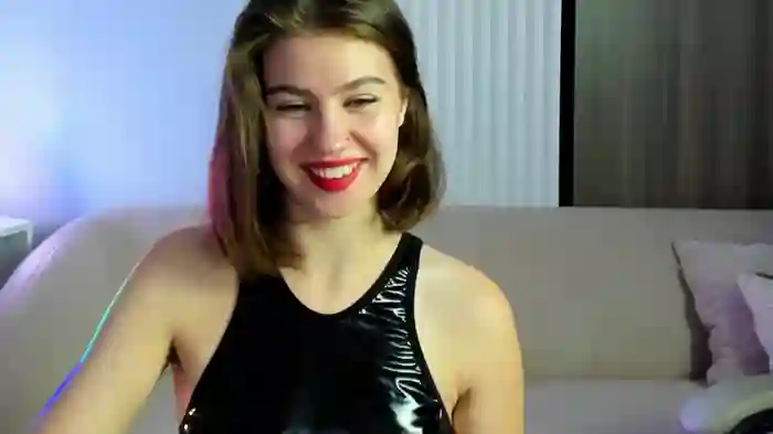 Selena_grey_