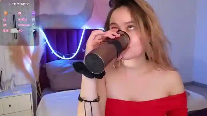 Kelly_Cuutie