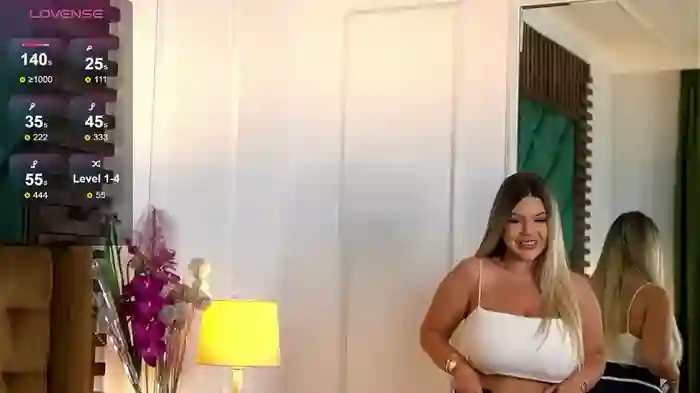 SophieBoobsX
