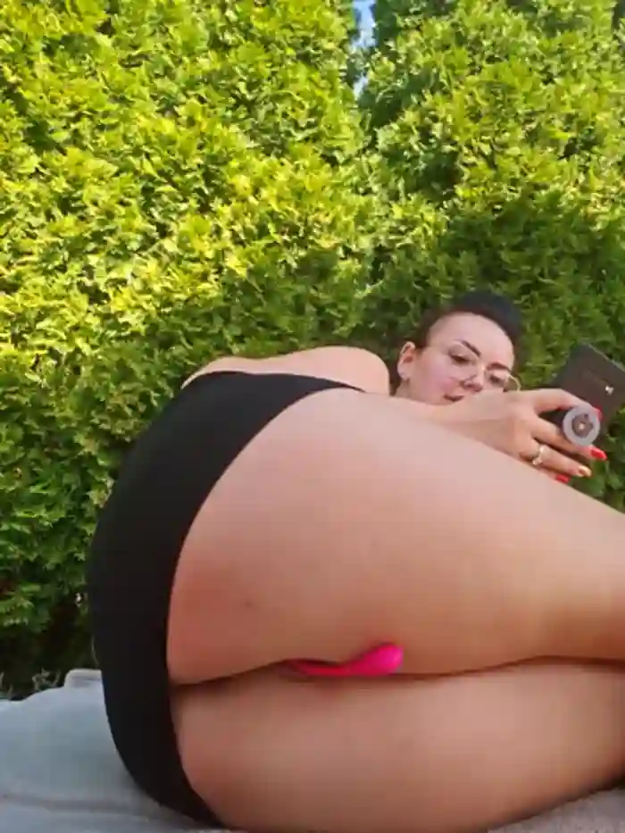 Young_hot_mom