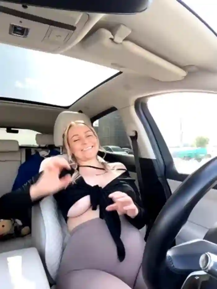 Bondgirl_013