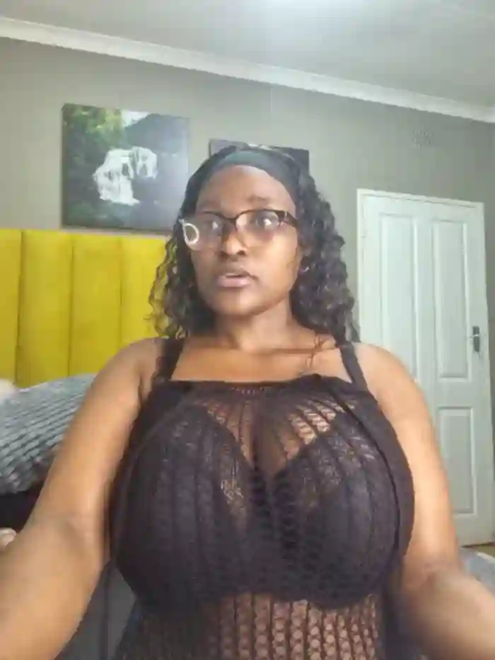 Bustygoddess32