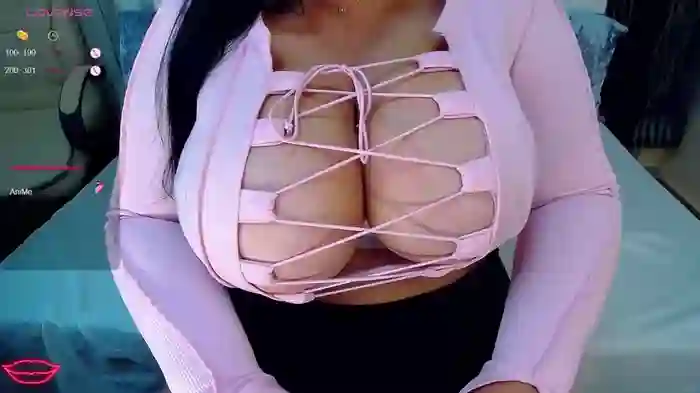 Valeri_wow_Boobs