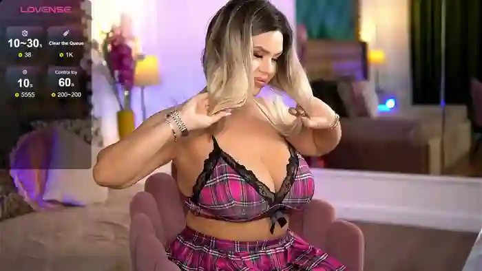SophieBoobsX