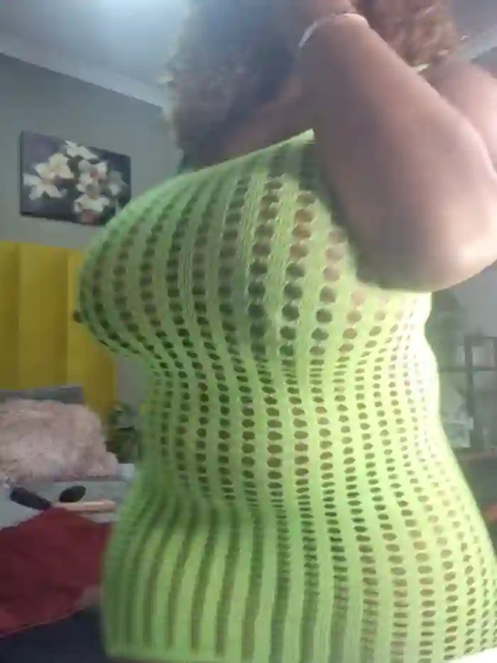 Bustygoddess32