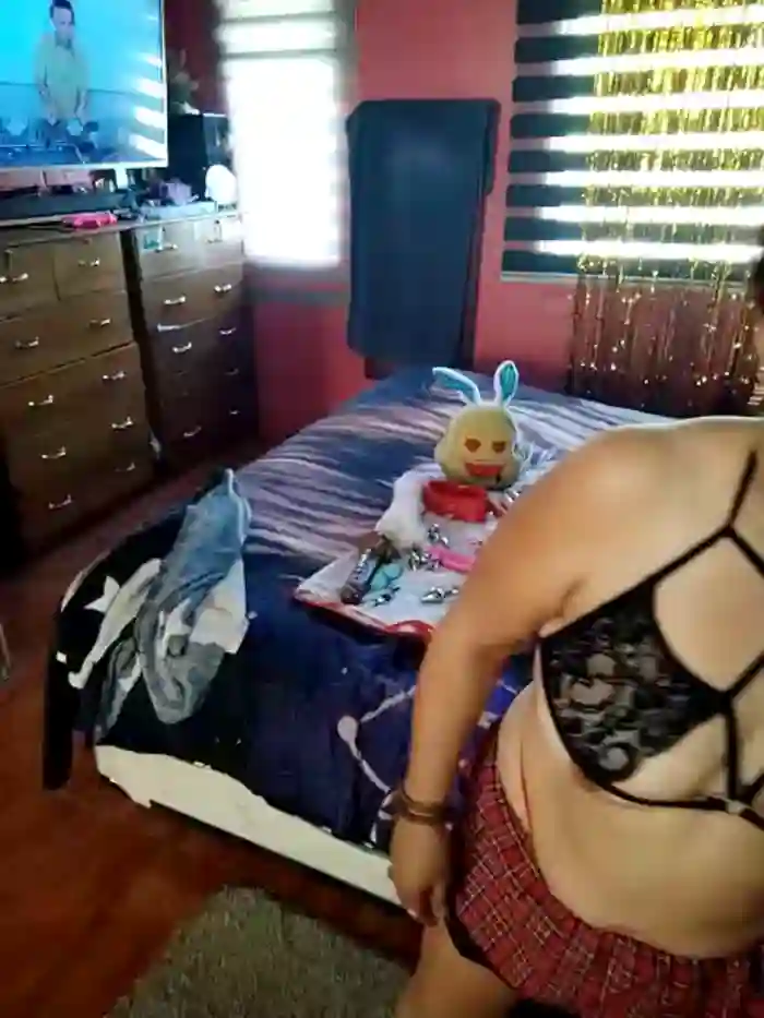 TRISH_MILF