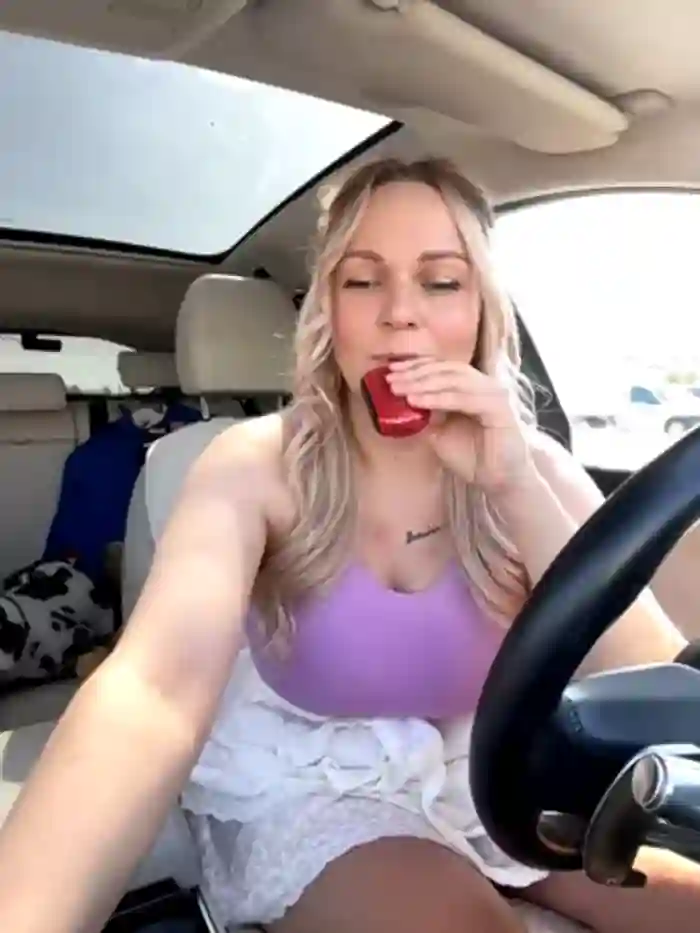 Bondgirl_013