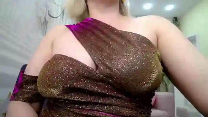 BlondeBrilliant7
