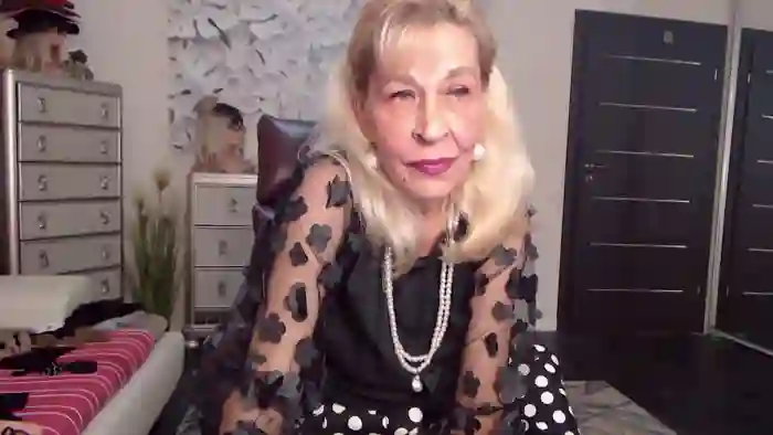 HornyMilf_555