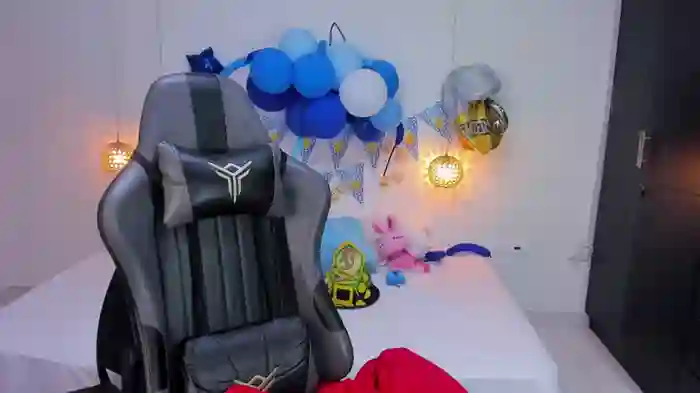 mia_18v