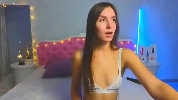 Ariana_Petite