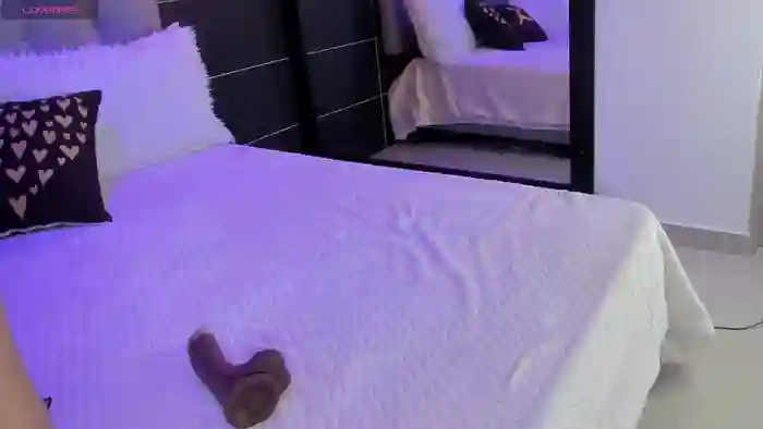 Bella_TS_