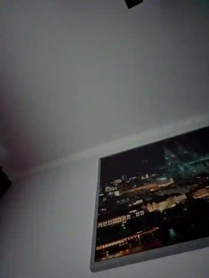 Hornyblond_Bella