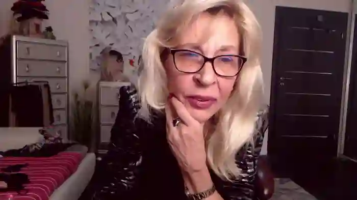HornyMilf_555