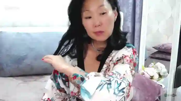 Asian_legs
