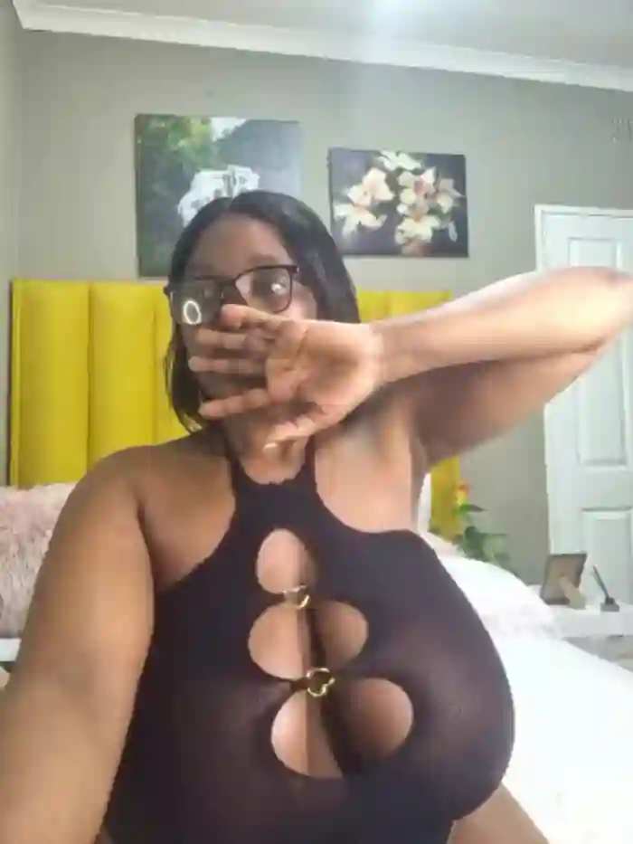 Bustygoddess32