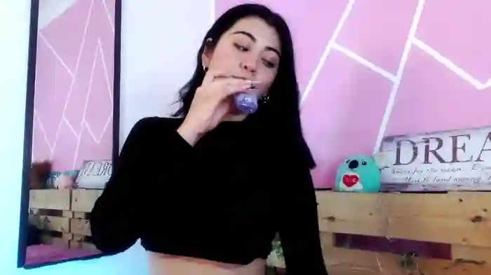 Zoe_Benson